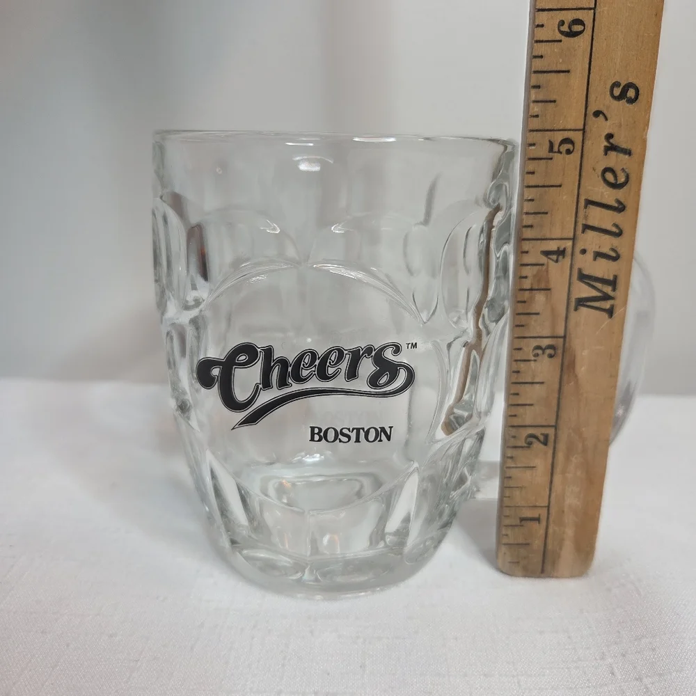 Cheers Boston vintage 1990s